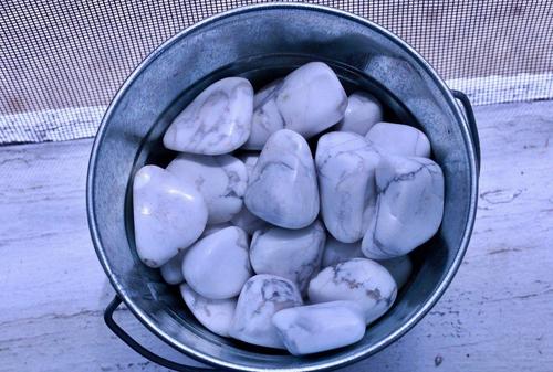 Howlite Healing Gemstone STRESS AND ANXIETY MELTS AWAY