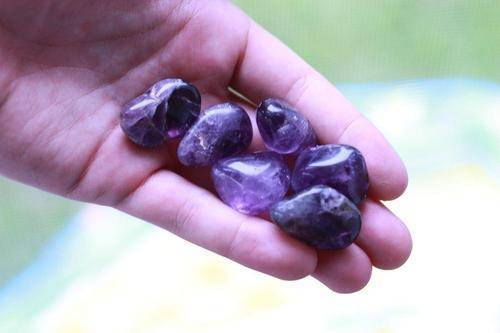 Tumbled Amethyst Stone - DIVINE LIGHT Healing Gemstone GOOD VIBES