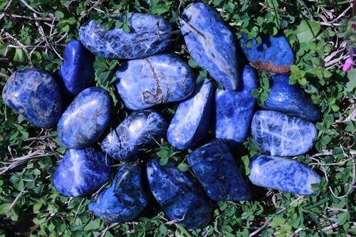 Sodalite CALM IN THE CHAOS Awaken the Artist With THROAT CHAKRA Healing Gemstone