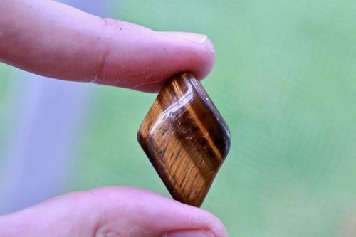 Tiger’s Eye ALL-SEEING EYE Healing Gemstone PERSEVERANCE & INNER STRENGTH